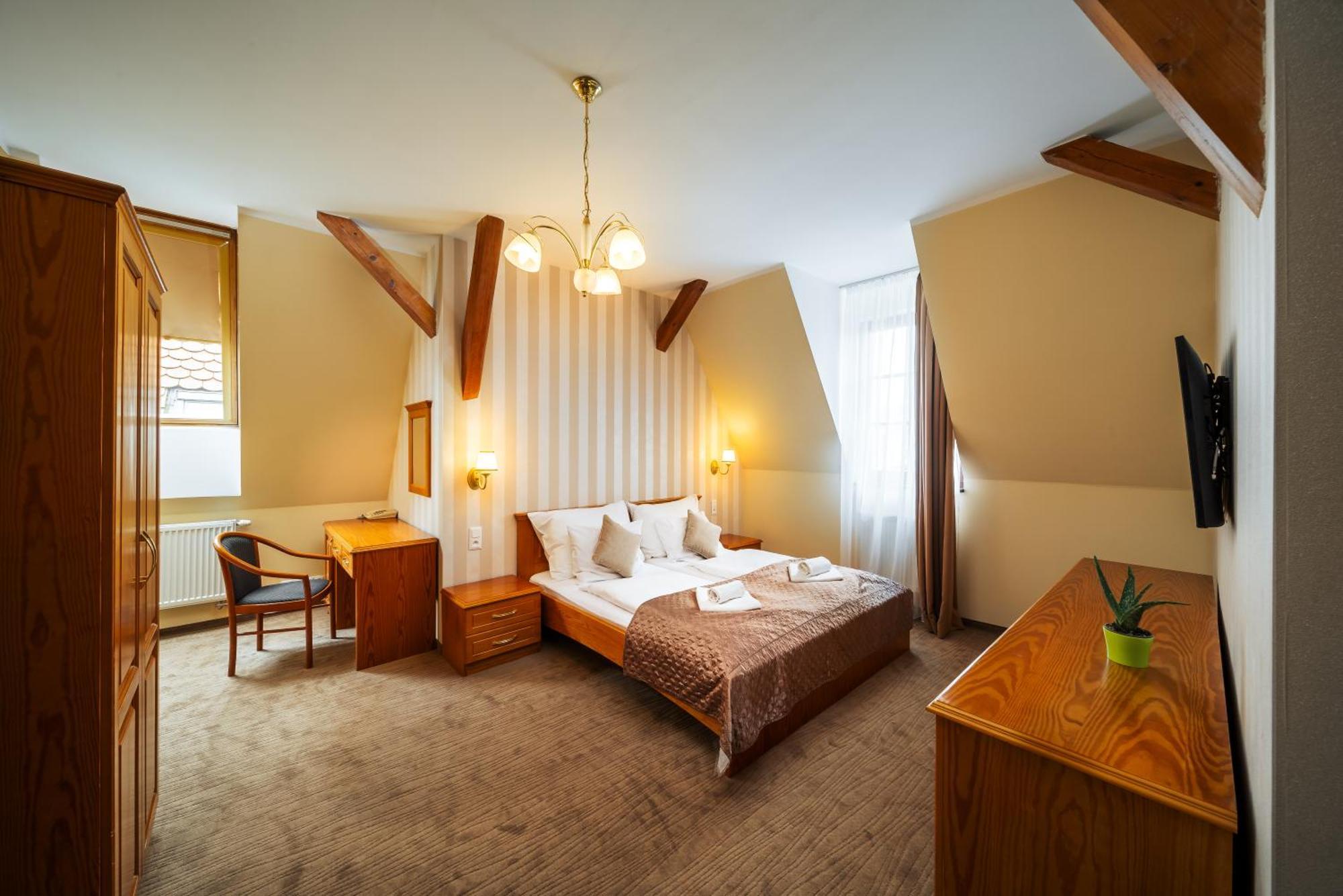 Hotel U Leva Levoca Bagian luar foto